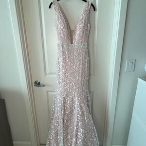 Jovani Blush Pink Lace Mermaid Gown – Size 0